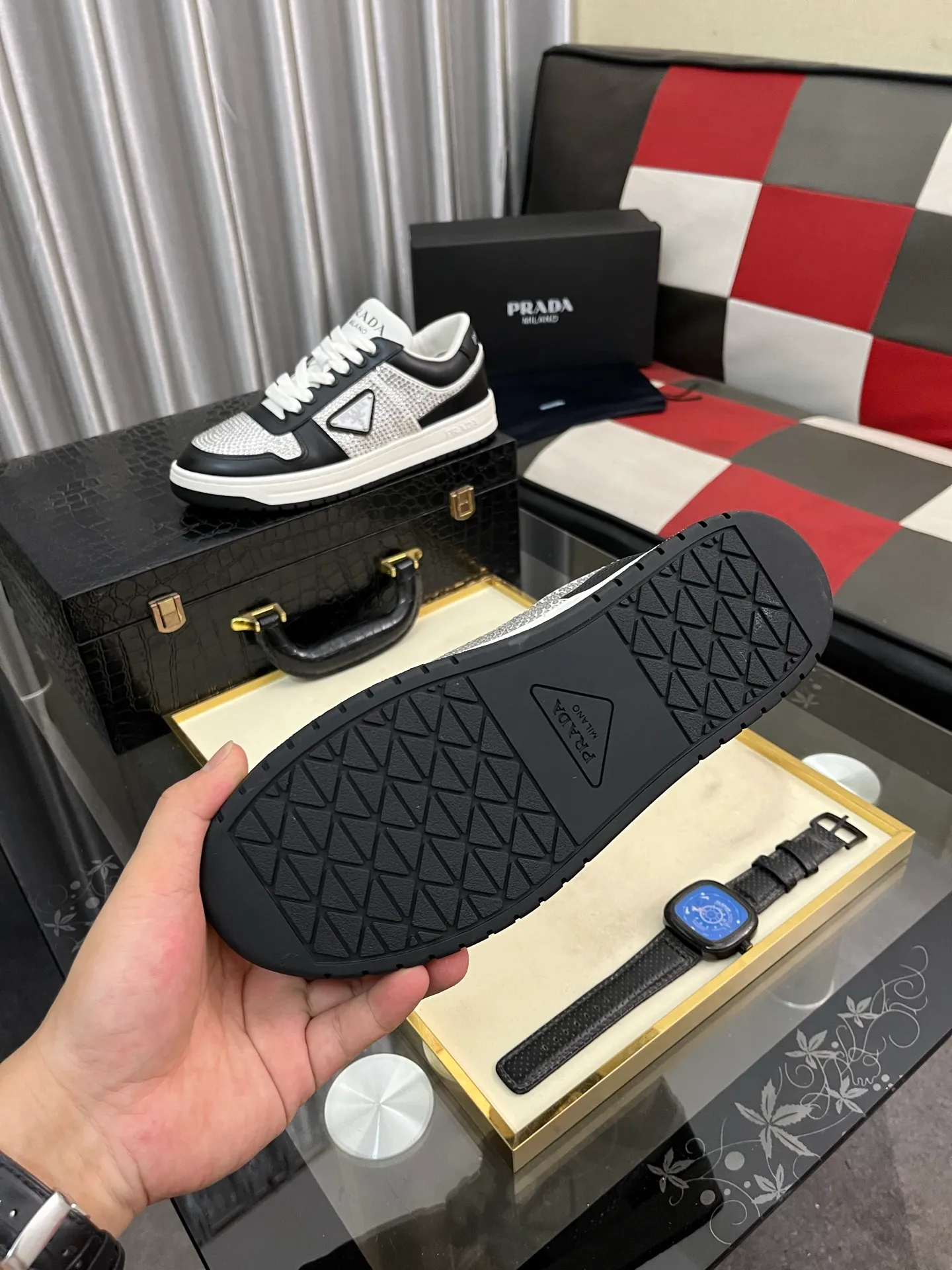 Men's shoes 💰680⌚️⌚️【PRADA】Prada - high-end quality original order 🔍🔍🔍casual sports shoes - Upper: 🔝 Nappa calfskin, perforated calfskin, shoe body sewn brand metal fasteners, tongue screen-printed high frequency brand logo - Lining: water-dyed cowhide - Outsole: ultra-light TPU foam rubber; two-color molded outsole -Ultra-high quality control and fine workmanship: outstanding (high-end, extravagance, class) -Size: 38-44 (45, can be customized)